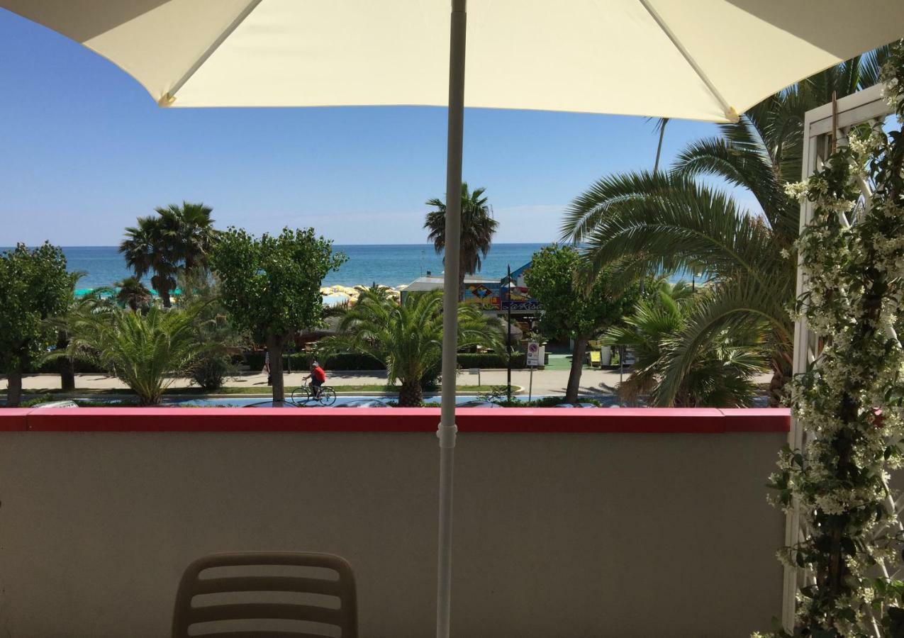 Sulmare Alba Adriatica Bed & Breakfast Luaran gambar