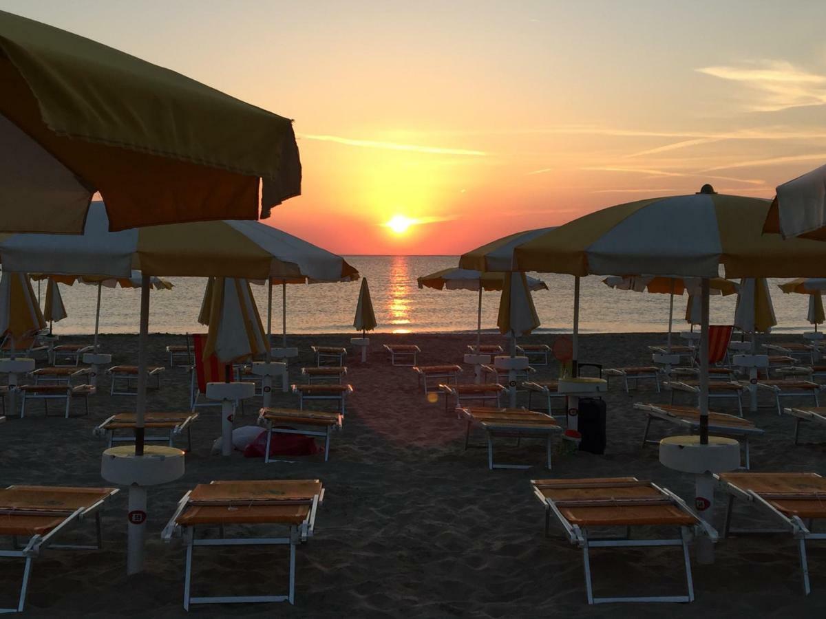 Sulmare Alba Adriatica Bed & Breakfast Luaran gambar