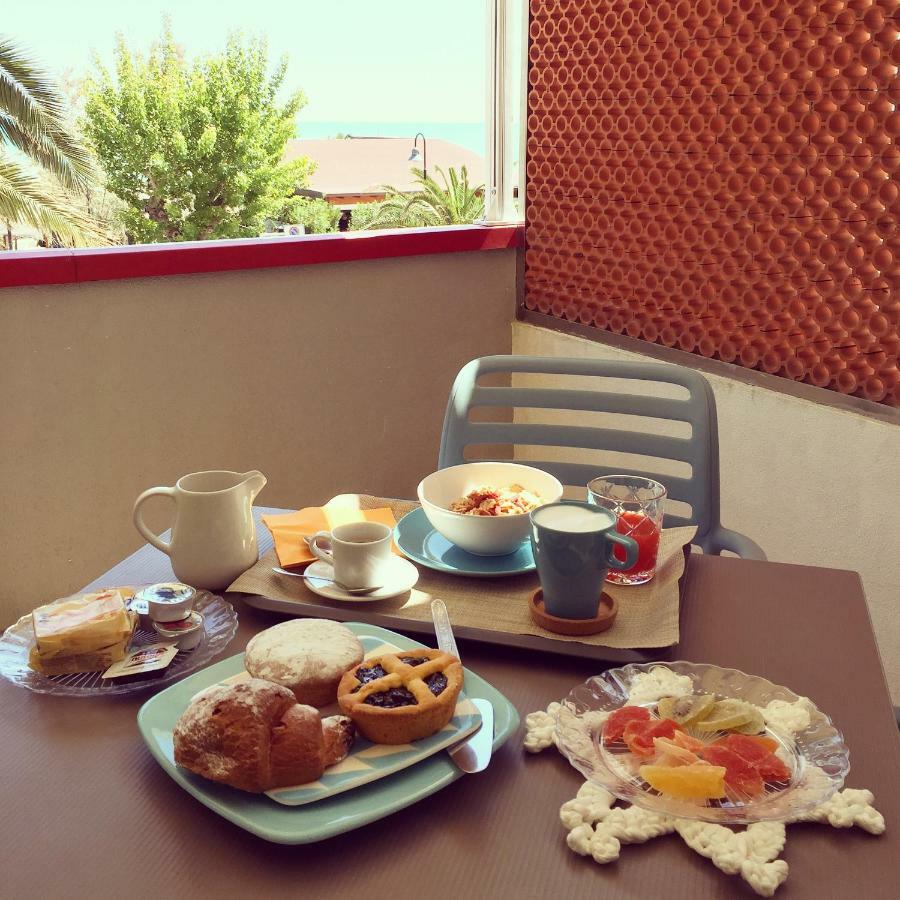 Sulmare Alba Adriatica Bed & Breakfast Luaran gambar